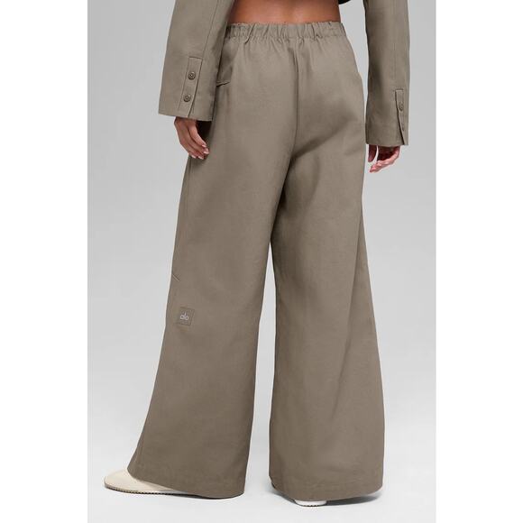 Alo Light Cocoa Main Character High-Waist Wide Leg Trouser Cropped Jacket XS - Picture 9 of 16